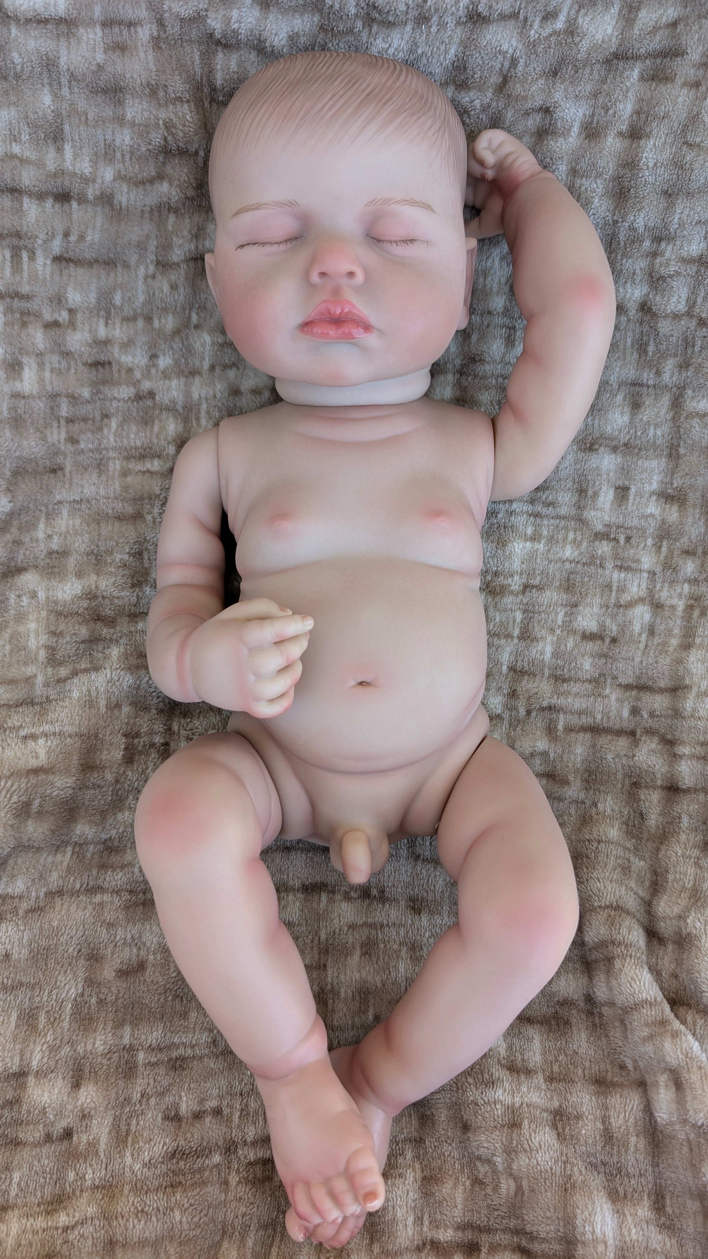 bambola-reborn-nuda-addormentata-vista-frontale-con-parte-intimi-maschile