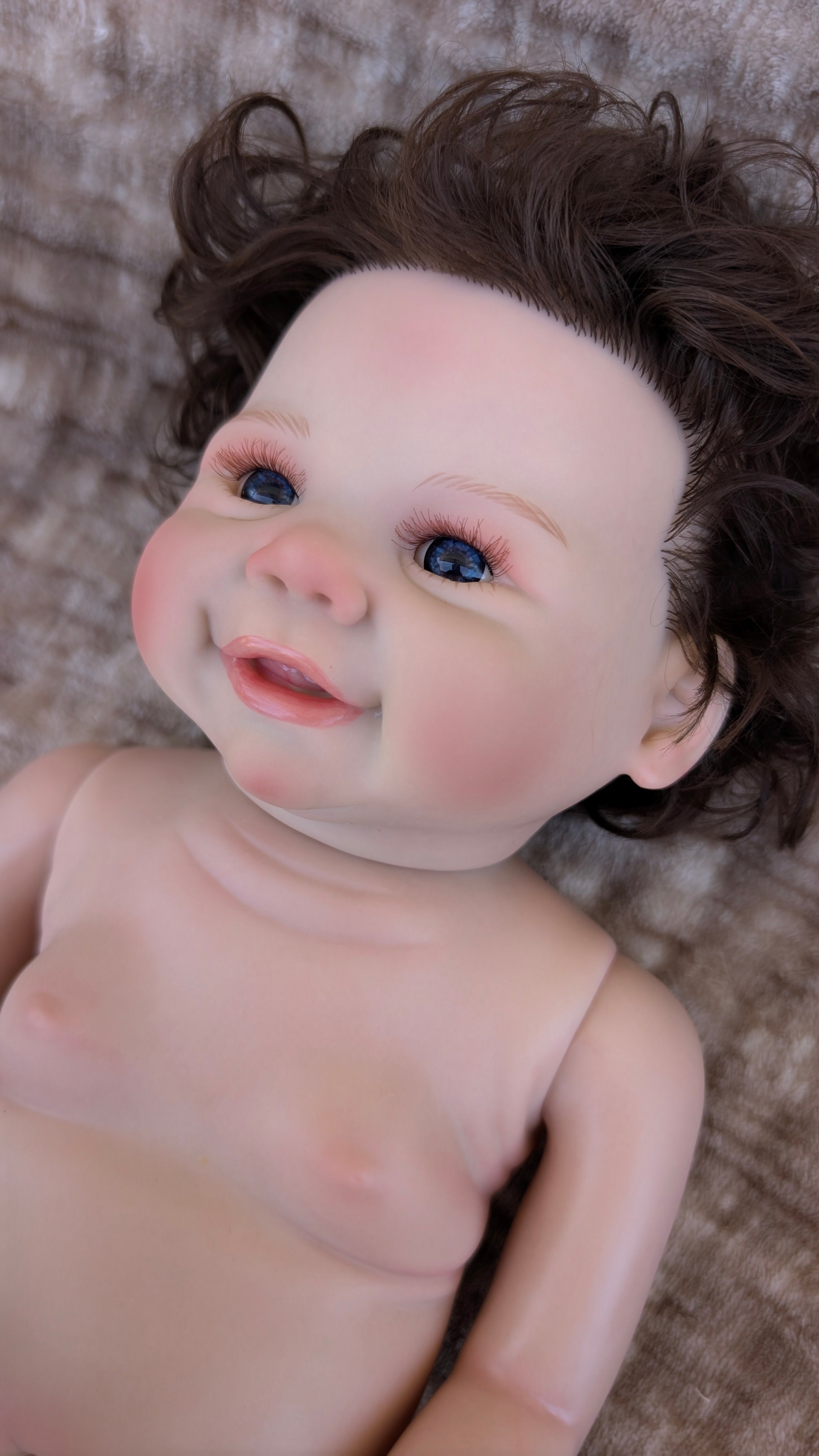 bambola-reborn-sorridente-viso-espressivo-realistica