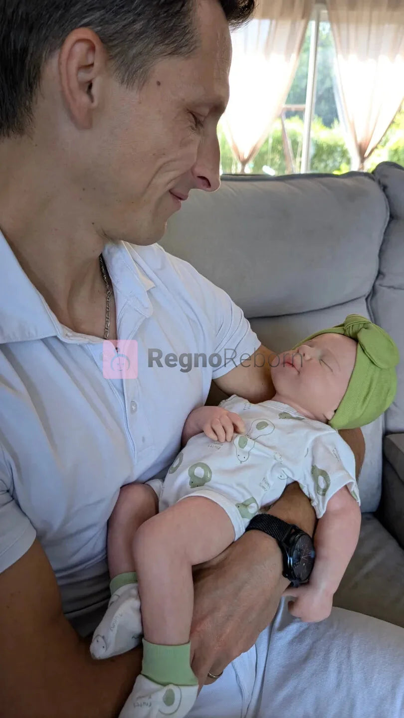 bambola-reborn-super-realistica-50cm-in-braccio-grandezza-reale