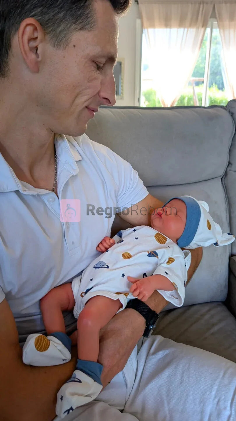 neonato-reborn-maschio-45cm-in-braccio-grandezza-reale