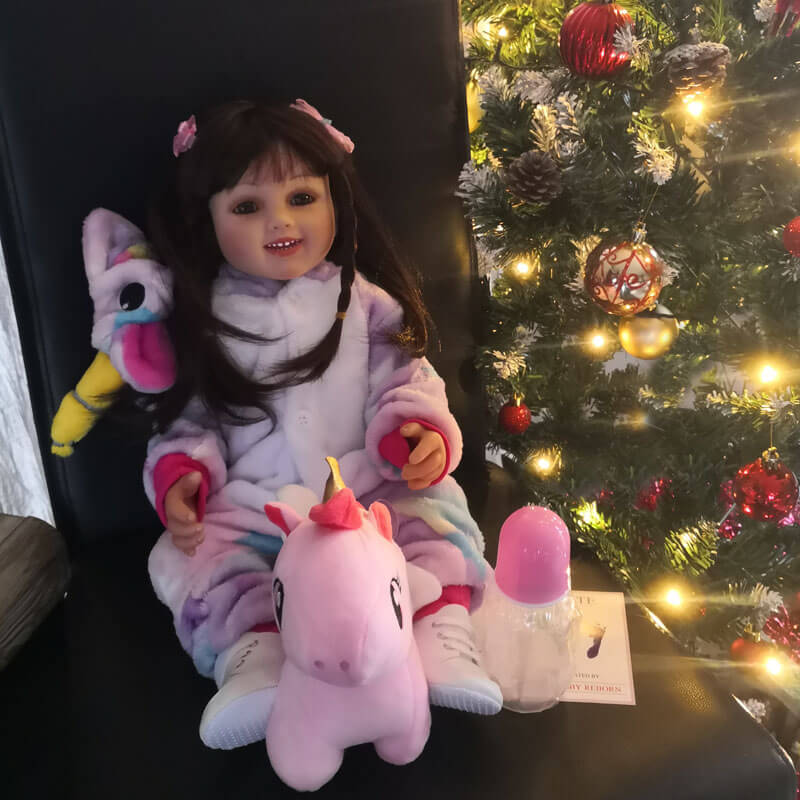 bambola-reborn-femmina-peluche-unicorno-jasmina-regnoreborn / bambola reborn capelli lunghi / bambola reborn femmina pigiama unicorno
