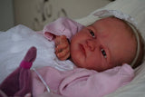Bambola reborn femmina occhi aperti - Iliana by Laura Lee / neonata reborn che sembra una vera bambina