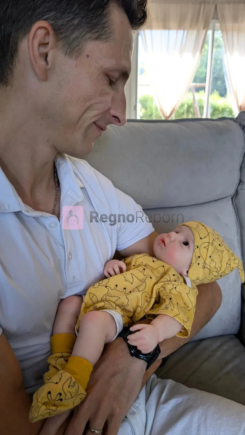 piccolo-neonato-reborn-maschietto-40cm-in-braccio-grandezza-reale