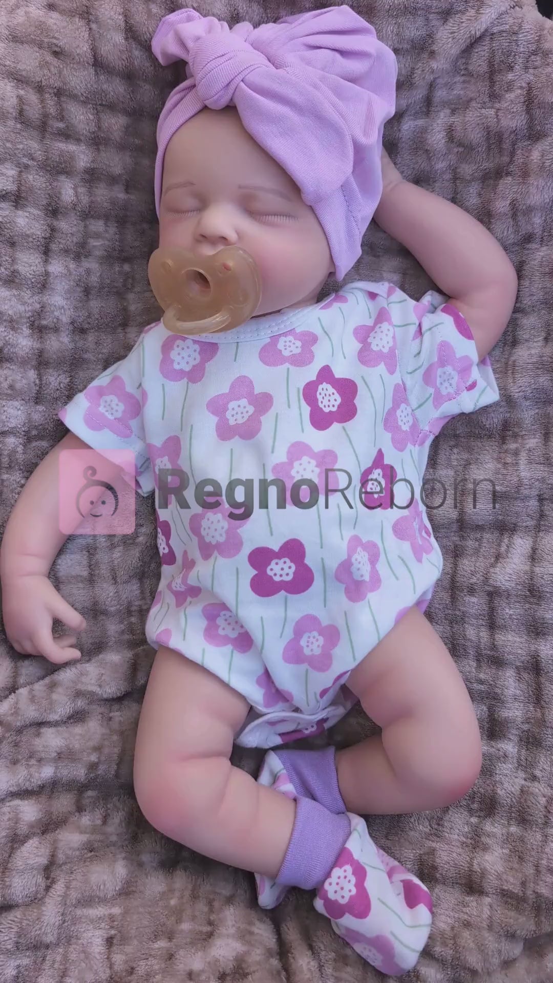 video-presentazione-bambola-reborn-femmina-che-dorme-50cm-silicone-KELLY
