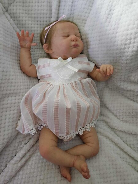 Reborn baby dolls Demi by Phil Donnelly